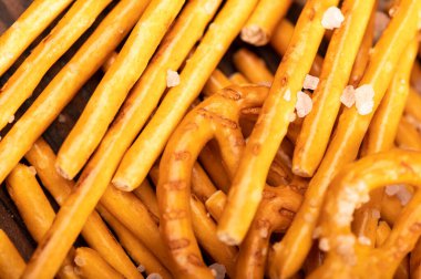 Tuzlu çıtır ekmek kamışları, yakın çekim, seçici odak, üst görünüm