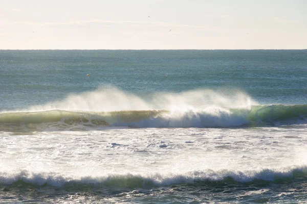 Onde Mare Cattivo Sulla Spiaggia — Foto Stock