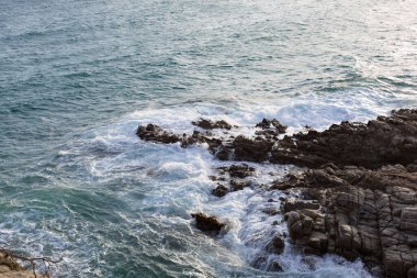 Costa brava, kayalara çarpan deniz, katalonya 'nın kuzeyi Akdeniz, İspanya