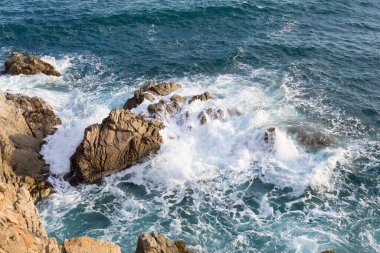 Costa Brava 'nın resmi, Akdeniz Katalonya' nın kuzeyi, İspanya.