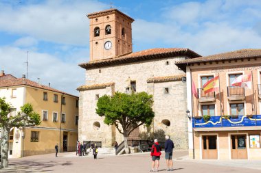 İspanya 'nın Kastilya şehrinde küçük bir kasaba olan Belorado, Camino de Santiago' da hacıların geçtiği bir köydür..