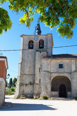 İspanya 'nın iç kesimlerindeki boş kırsal köyler, boş sokaklar.