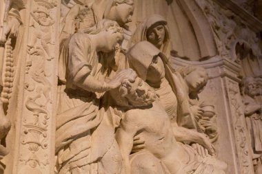 Burgos, Castilla, İspanya 'nın iç katedrali, mimari, heykel ve sunak detayları.