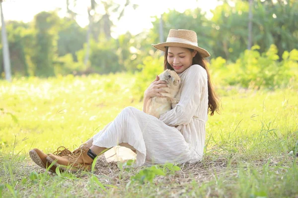 Adorable Young Rabbit Woman Sit Together Outdoor Owner Care Little — Fotografia de Stock