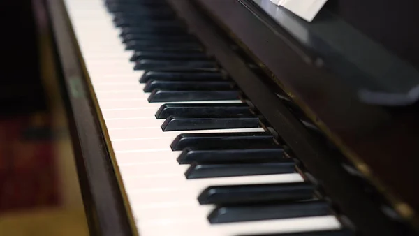 Akoestische Rechtop Staande Piano Voor Klassieke Muziek Het Spelen Van — Stockfoto