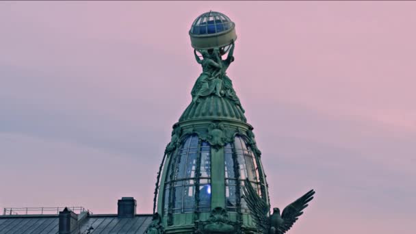 São Petersburgo vista aérea da cúpula de vidro na casa Zinger — Vídeo de Stock