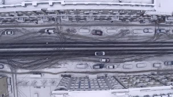 冬の街。雪のトップビューサンクトペテルブルク. — ストック動画