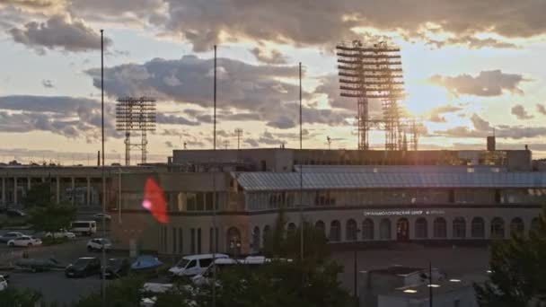 Вид Воздуха Футбольный Стадион Солнце Зашло Горизонт Высококачественные Кадры — стоковое видео