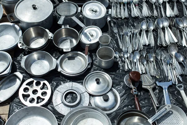 Aluminum cookware for sale at a flea market — Stock Photo, Image