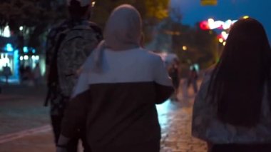 Kharkov, Ukrayna Ağustos 2021 Ambulans Aracı Strobe Light Sürücü Acil Durum Şehir Merkezini Gece Çağır