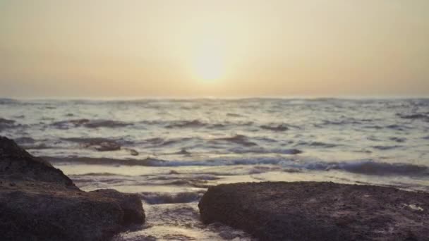 Sea Landscape Sunset Stone Coast Dramatic Ocean Background Evening Dusk — Stockvideo