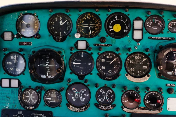 Alternar Interruptores Helicóptero Soviético Velho Mi2 Muitos Texto Língua Russa — Fotografia de Stock
