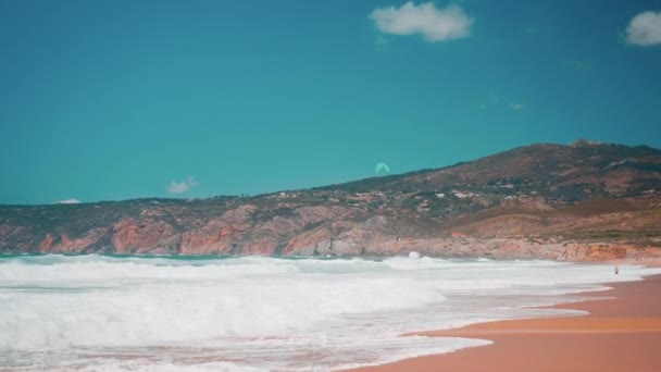 Dia Verão Ensolarado Tempestuoso Praia Oceano Atlântico Portugal Praia Guincho — Vídeo de Stock