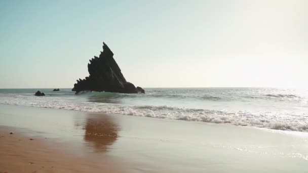 Havets Vilda Strand Stormigt Väder Praia Adraga Sandstrand Med Pittoresk — Stockvideo