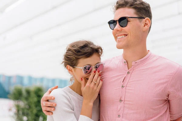 Young Beautiful Hipster Couple Love Walking Old City Street Summer — 图库照片