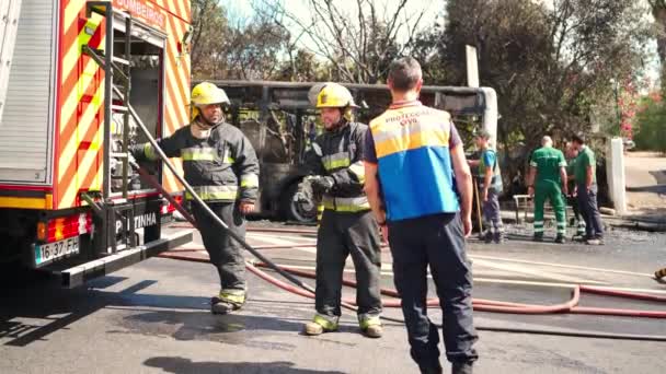 Portugal Odivelas September 2022 Rescue Team Firefighters Arrive Car Crash — Stok video