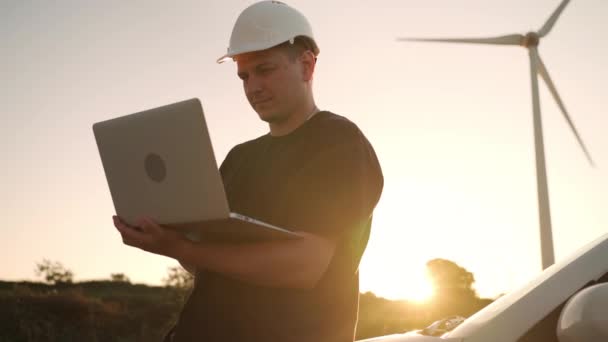 Technician Engineer Working Wind Turbine Using Laptop Computer Worker Operator — Videoclip de stoc