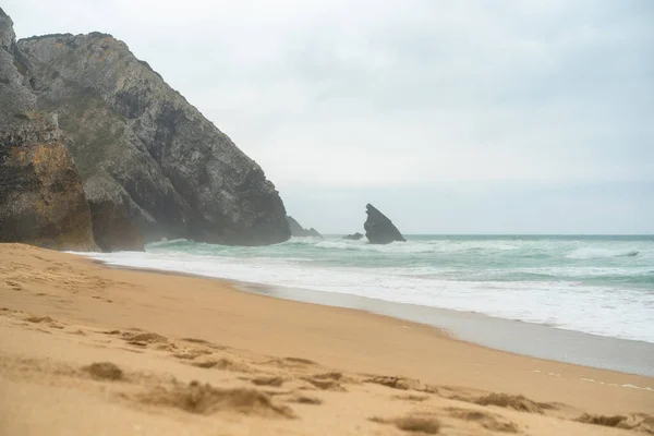 Океанський Дикий Пляж Штормову Погоду Піщаний Пляж Praia Adraga Мальовничим — стокове фото
