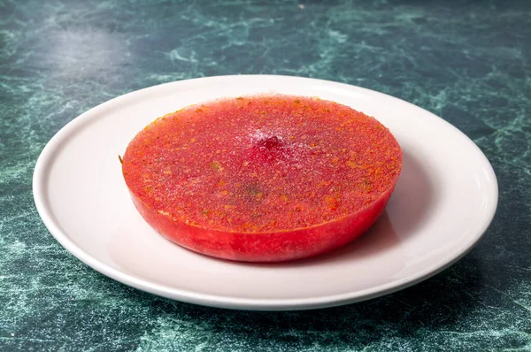 Tabakta dondurulmuş çorba. Donmuş borç.