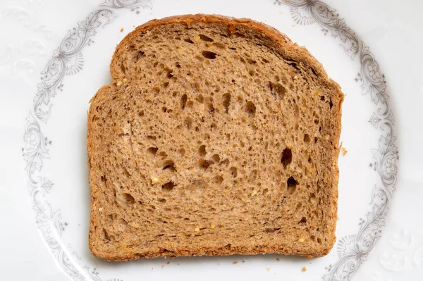 Fetta di pane sano con semi — Foto Stock