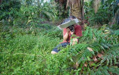 Makro fotoğrafçının iş başındaki boş zamanı.