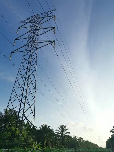 Morgonscenen Runt Det Elektriska Transmissionstornet — Stockfoto