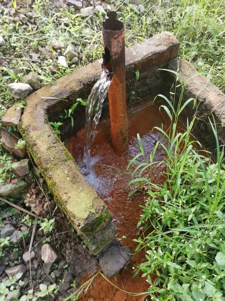 Трубы Коррозии Воды Ферме — стоковое фото