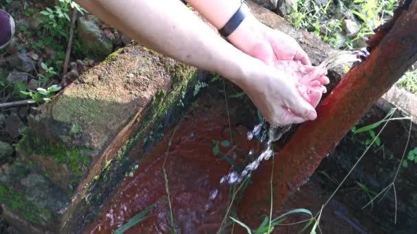 Washing Hand Corroded Water Leakage Pipe — Stock Video