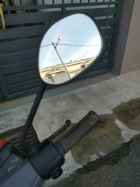 Reflective Car Side Mirror Park Street — Stock Photo, Image