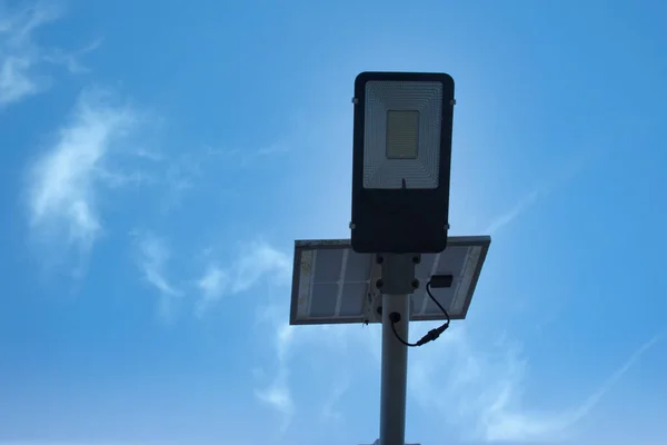 Solar Led Straßenlaterne Auf Der Veranda — Stockfoto