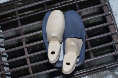 karton ayakkabı ağacı ya da aksesuar ekle