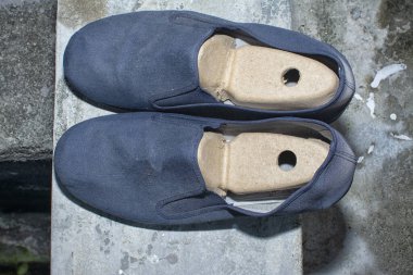 karton ayakkabı ağacı ya da aksesuar ekle