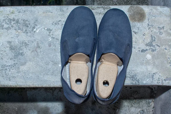 karton ayakkabı ağacı ya da aksesuar ekle