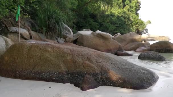 Pemandangan Batu Batu Berbatu Pantai — Stok Video