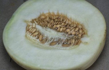 Dilimin iç kısmı kavun..