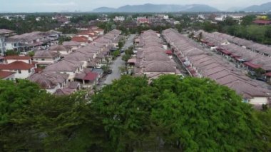 Banliyö manzarasının havadan görünüşü