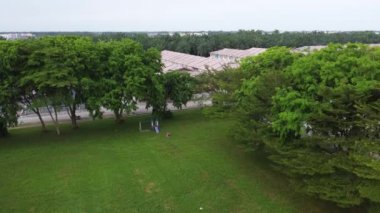 Banliyö manzarasının havadan görünüşü