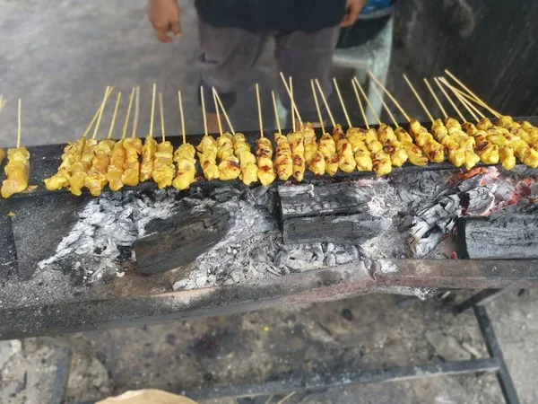 Grigliate Bastoncini Carne Pollo Marinata Morsi — Foto Stock