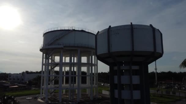 Aerial Scene Concrete Elevated Water Storage Tank — ストック動画