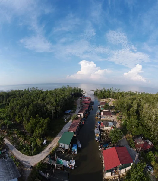 Köyün Balıkçı Limanı Çevresindeki Hava Manzarası — Stok fotoğraf