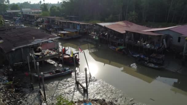 ฉากทางอากาศรอบชายหาดท าเร อประมงหม — วีดีโอสต็อก