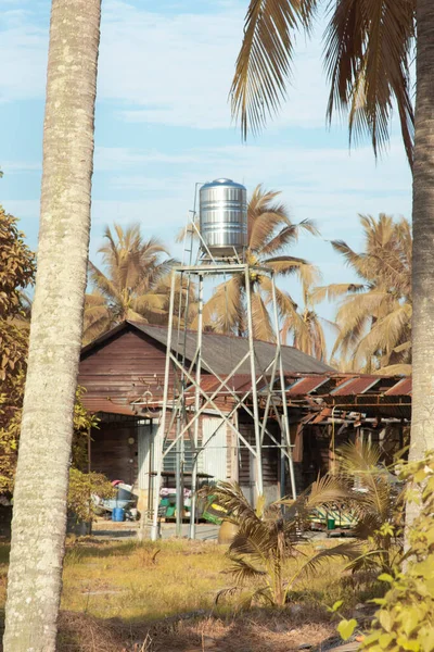 Tall Metal Stand Stainless Steel Storage Water Tank — Stockfoto