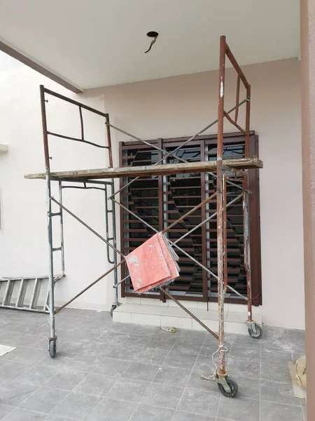 Construction Scaffold Ladder Stacked Concrete Home — ストック写真