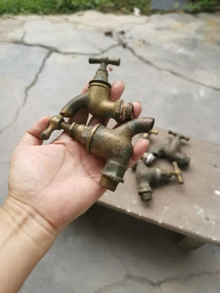 Couple Antique Brass Faucets — Stockfoto