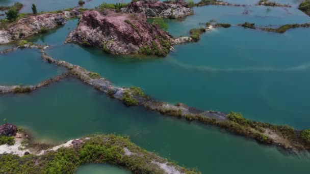 Aerial Scene Granite Hill Looking Abandoned Mine Ponds — Vídeos de Stock