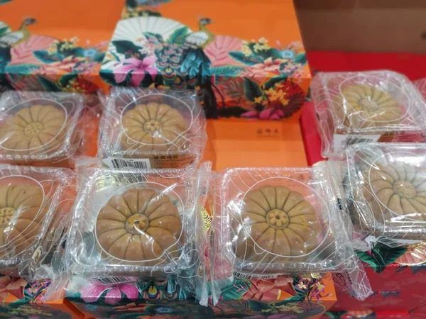 Perak Malaysia August 2022 Displaying Variety Brands Malaysian Mooncakes Food — Foto de Stock