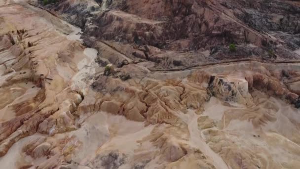 Ormanların Tahrip Edilmesinden Kaynaklanan Kara Erozyonunun Hava Görüntüsü — Stok video