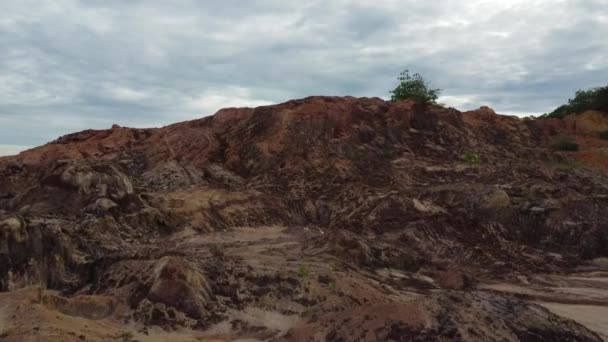 Toprak Erozyonunun Orman Tahribatı Toprak Madenciliğinden Kaynaklanan Hava Manzarası Görüntüleri — Stok video