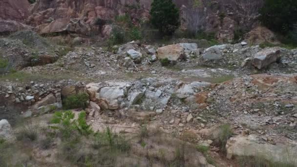 Scène Aérienne Eau Stagnante Après Pluie Dans Zone Carrière — Video