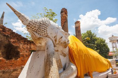 Mavi gökyüzü Buda wat yai chai mong kon ayutthaya